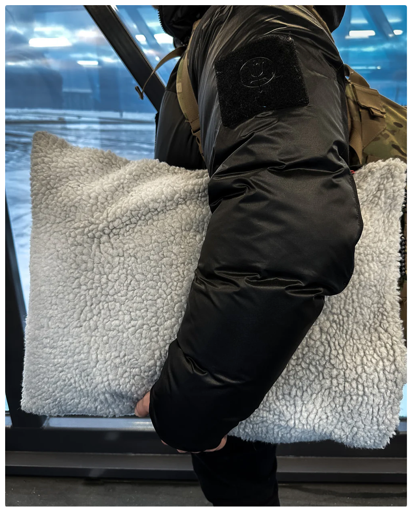 Dryrobe Cushion Cover ===Black Camo /Pink===CLEAR