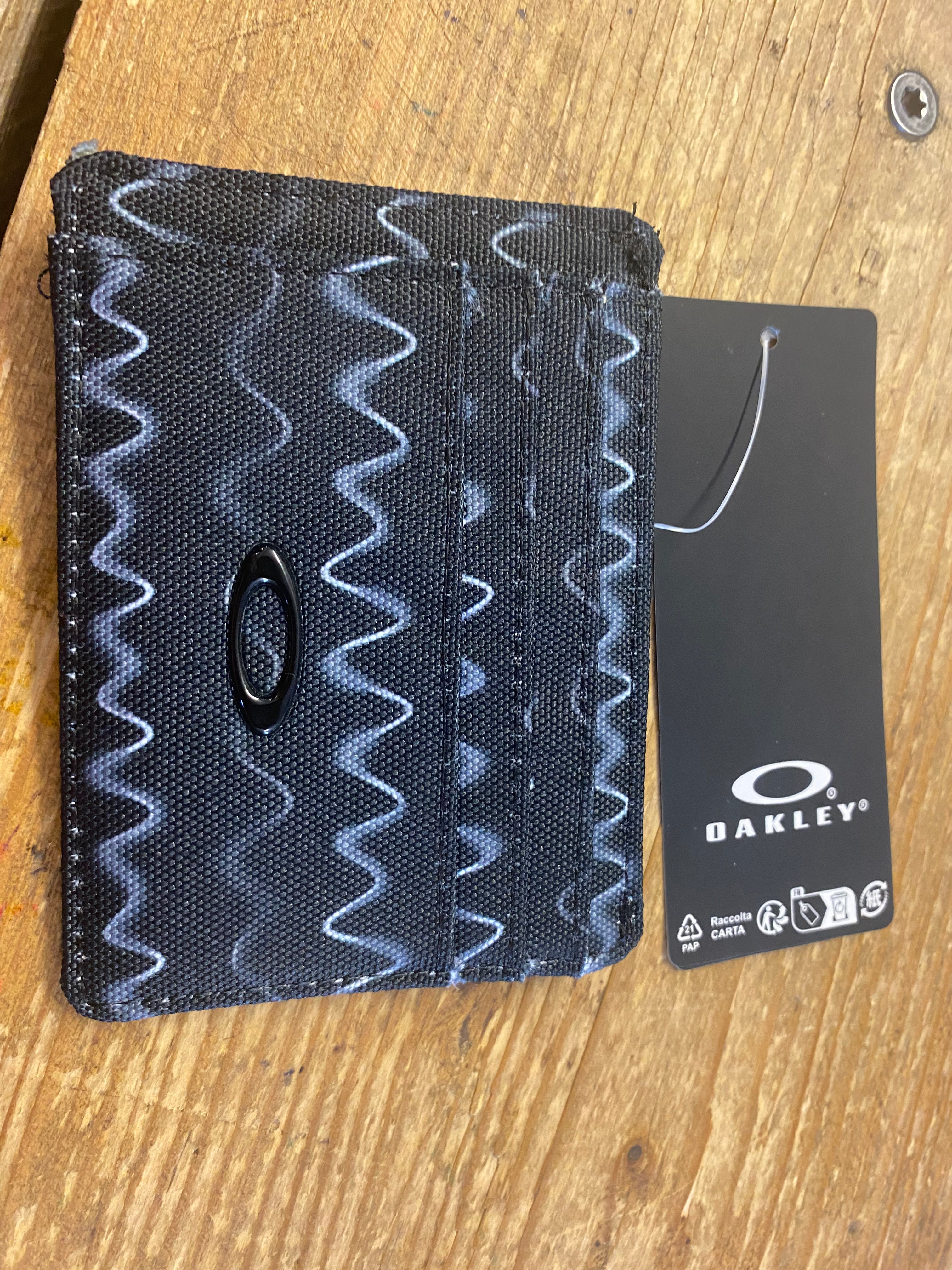 Oakley Ellipse Card Wallet- Vanish Lines Black