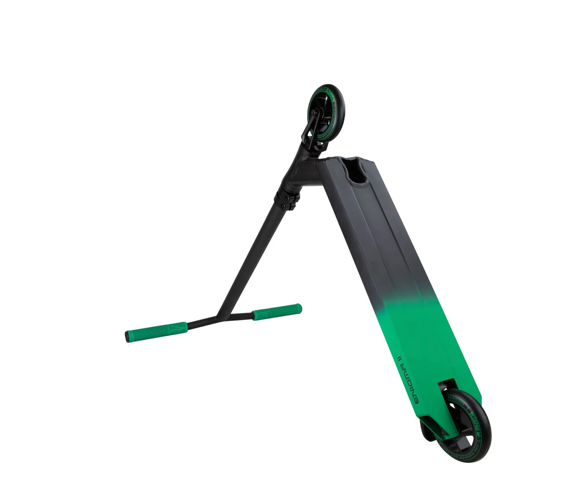 BLAZOR PRO ENIGMA 2 - BLACK/GREEN - SCOOTER