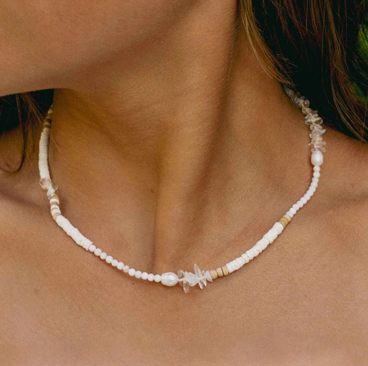 PINEAPPLE LOVE IS HERE NATURAL STONE, PEARL & SHELL NECKLACE LIMN-009