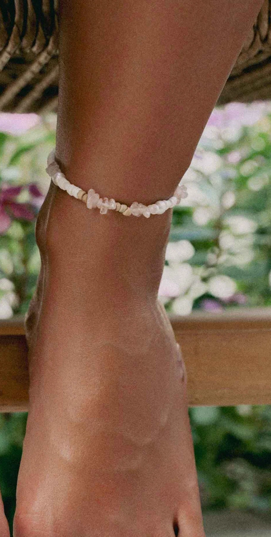 PINEAPPLE LOVE IS HERE NATURAL STONE, PEARL & SHELL- LIMA-007